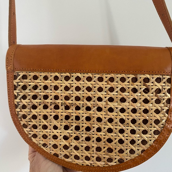 VINTAGE Style BOHO woven cane and leather handbag, lovely style. - Picture 5 of 5